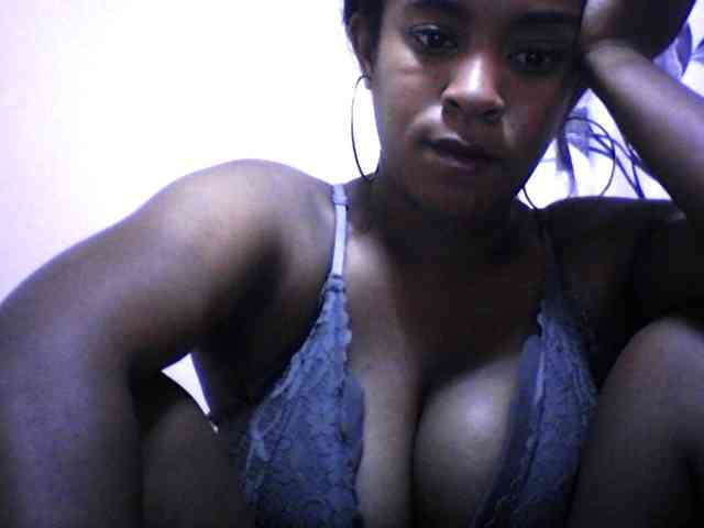 silviaLaBombe Live Webcam on BongaCams