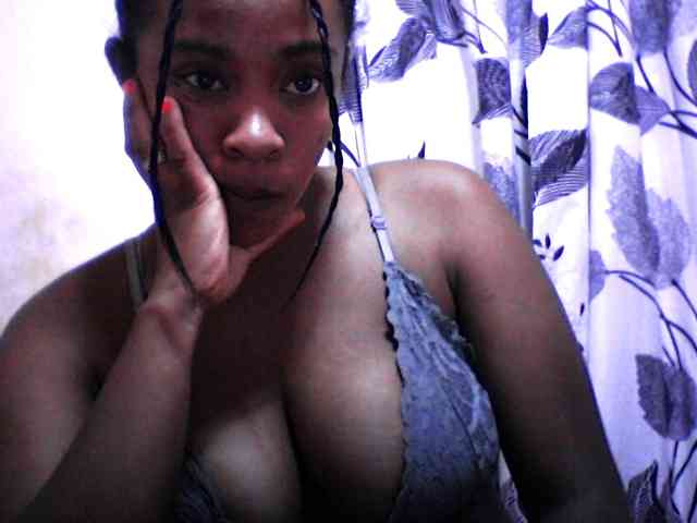 silviaLaBombe Live Webcam on BongaCams