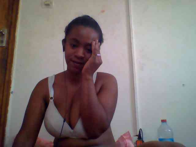 silviaLaBombe webcam
