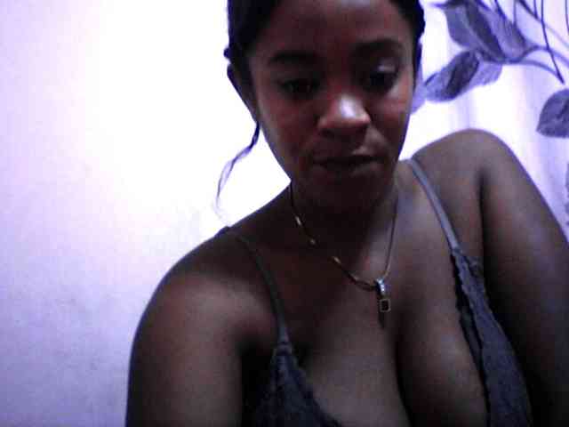 silviaLaBombe webcam