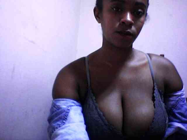 silviaLaBombe webcam