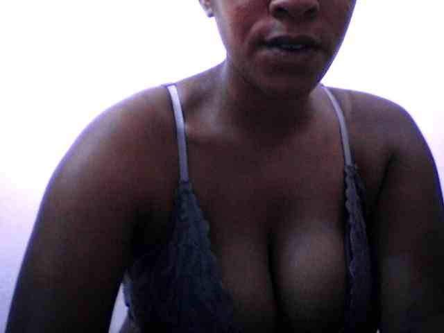 silviaLaBombe webcam