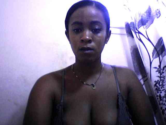 silviaLaBombe silviaLaBombe