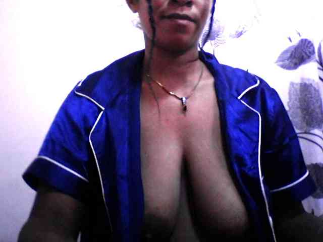 silviaLaBombe webcam