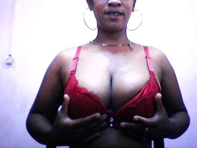 silviaLaBombe webcam