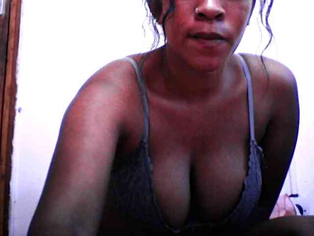silviaLaBombe webcam