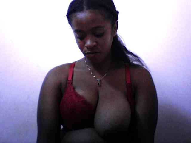 silviaLaBombe webcam