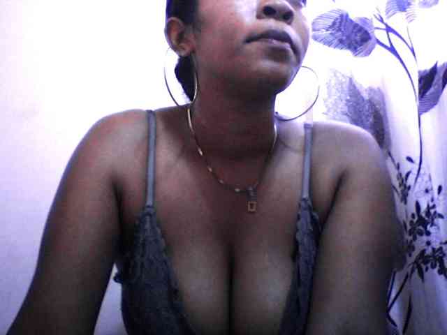 silviaLaBombe webcam