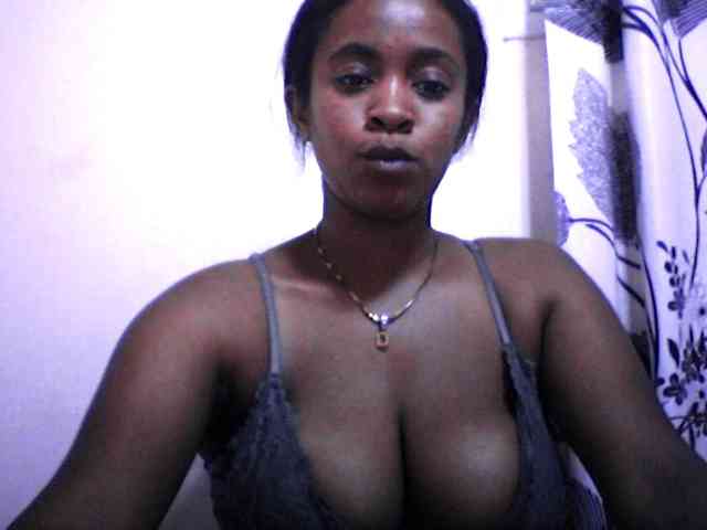 silviaLaBombe webcam