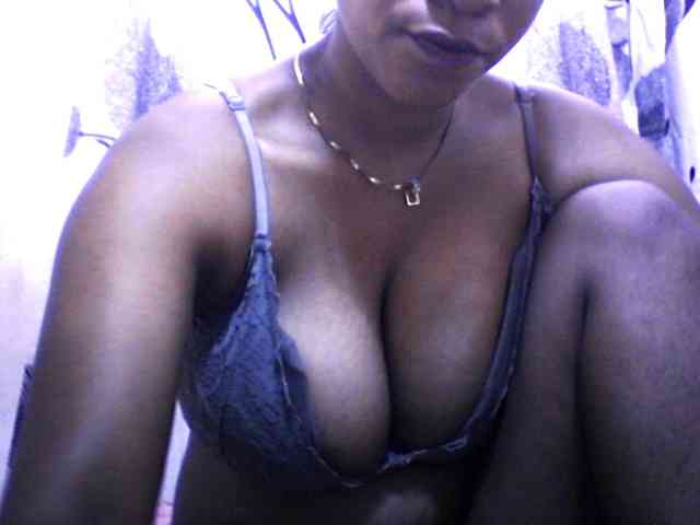 silviaLaBombe webcam