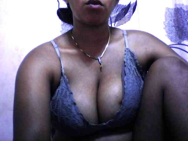 silviaLaBombe webcam