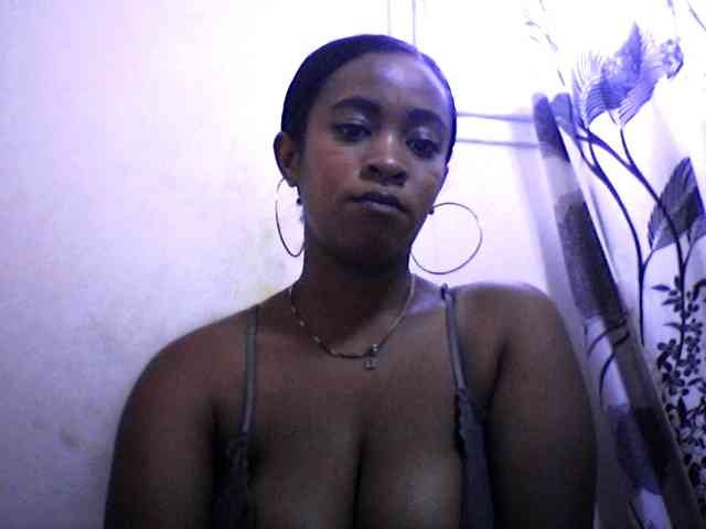 silviaLaBombe webcam