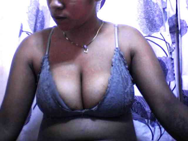 silviaLaBombe webcam
