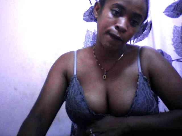 silviaLaBombe webcam