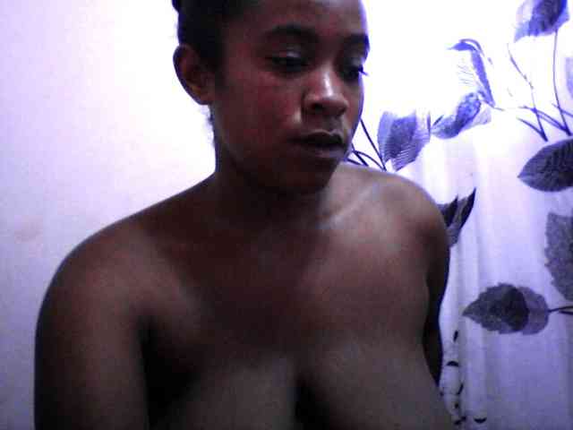 silviaLaBombe webcam