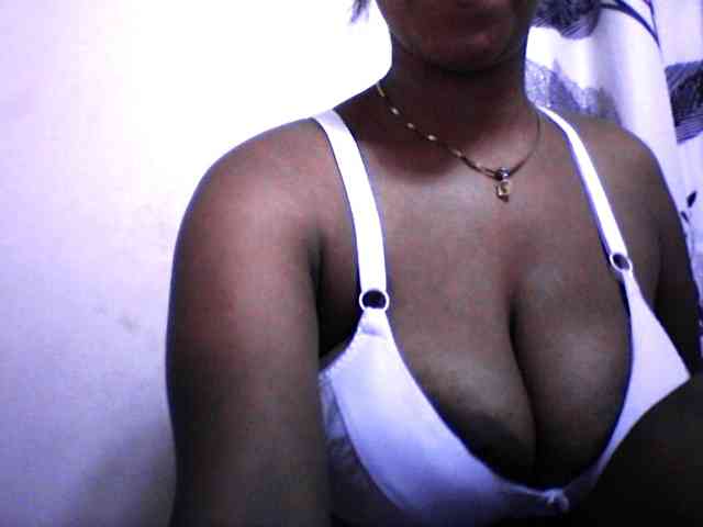 silviaLaBombe webcam