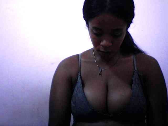 silviaLaBombe webcam