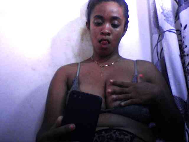 silviaLaBombe webcam