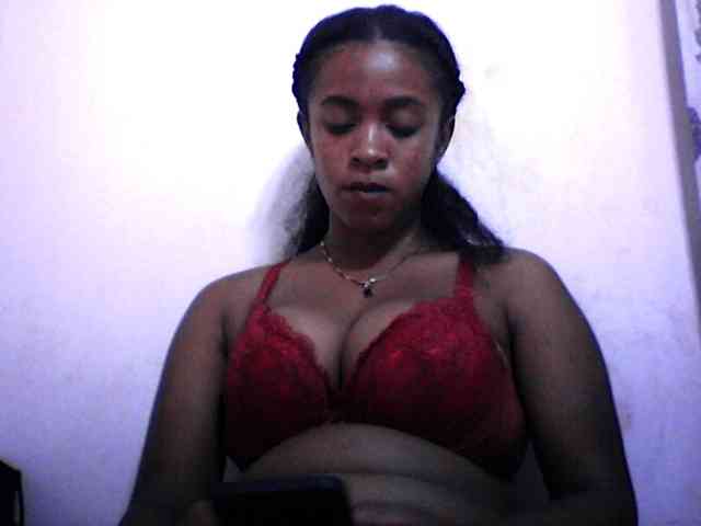 silviaLaBombe webcam