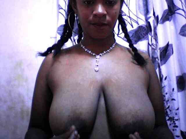 silviaLaBombe Live Webcam on BongaCams