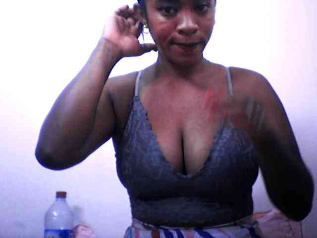 silviaLaBombe silviaLaBombe