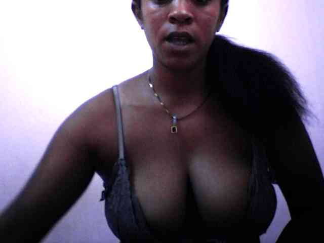 silviaLaBombe webcam