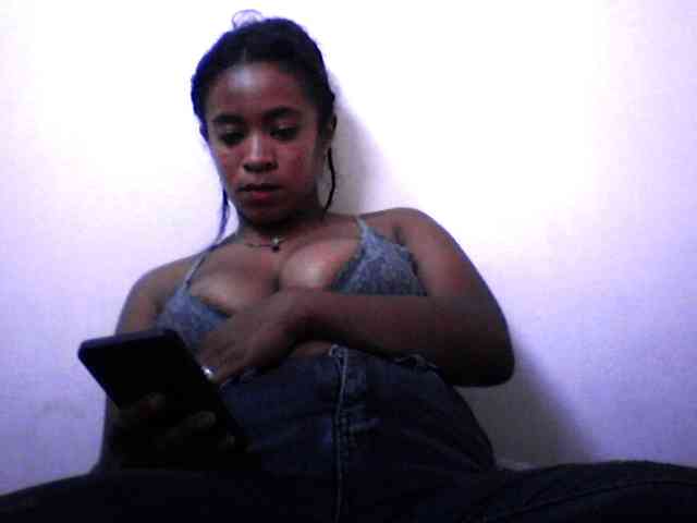 silviaLaBombe webcam