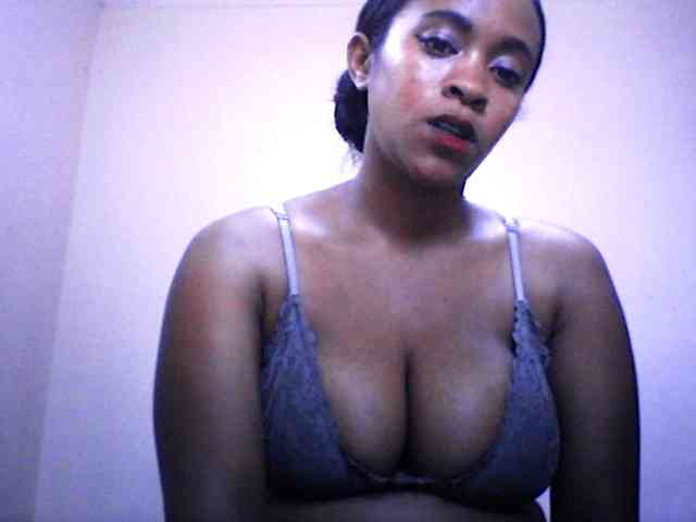 silviaLaBombe webcam