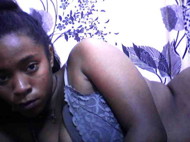 silviaLaBombe webcam