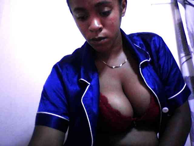 silviaLaBombe Live Webcam on BongaCams