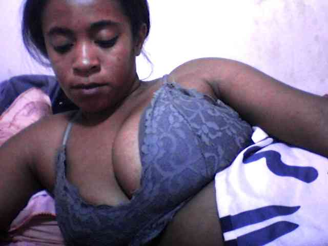 silviaLaBombe Live Webcam on BongaCams