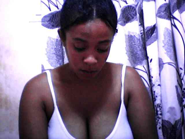 silviaLaBombe Live Webcam on BongaCams