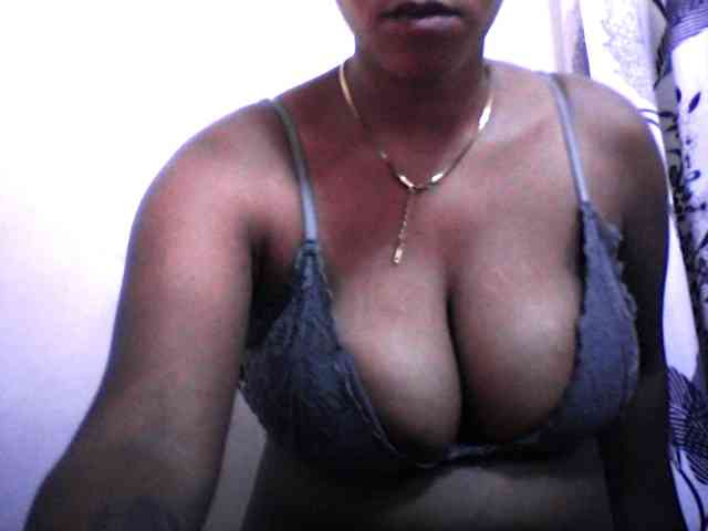 silviaLaBombe webcam