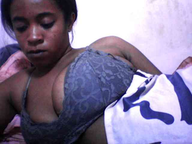 silviaLaBombe Live Webcam on BongaCams