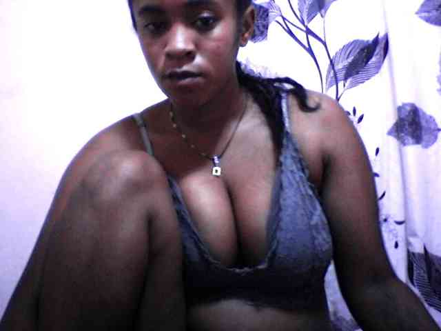 silviaLaBombe webcam