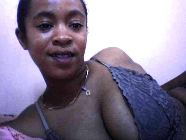 silviaLaBombe webcam