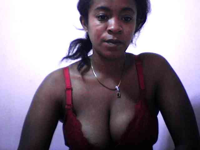 silviaLaBombe webcam