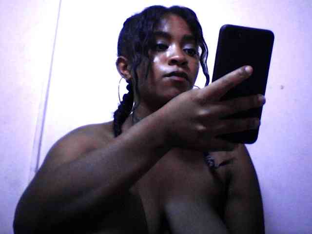 silviaLaBombe webcam