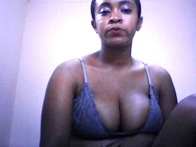 silviaLaBombe webcam