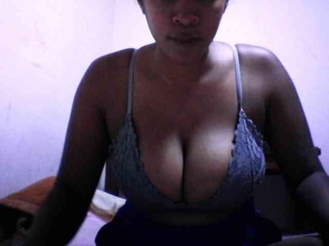 silviaLaBombe webcam