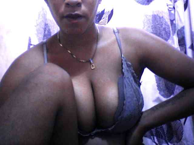 silviaLaBombe webcam