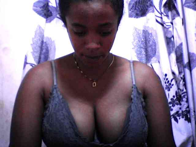 silviaLaBombe webcam