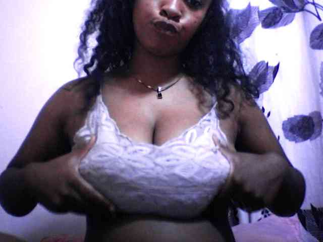 silviaLaBombe webcam