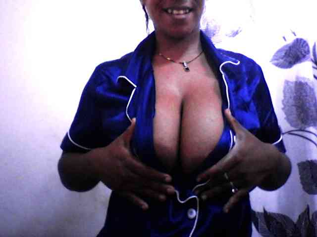 silviaLaBombe webcam