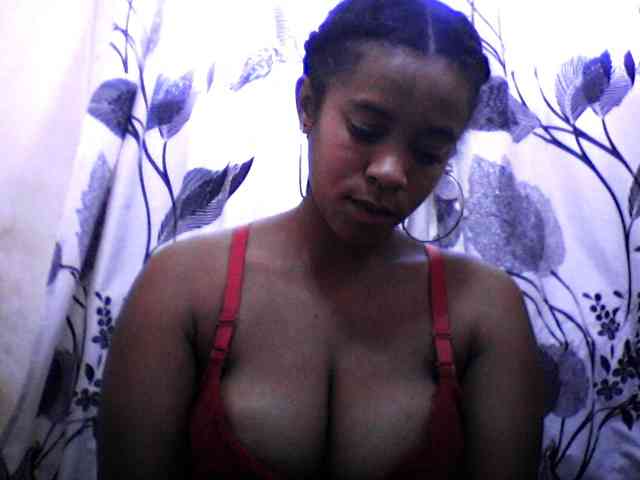 silviaLaBombe webcam