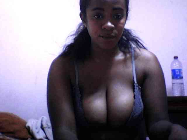 silviaLaBombe webcam