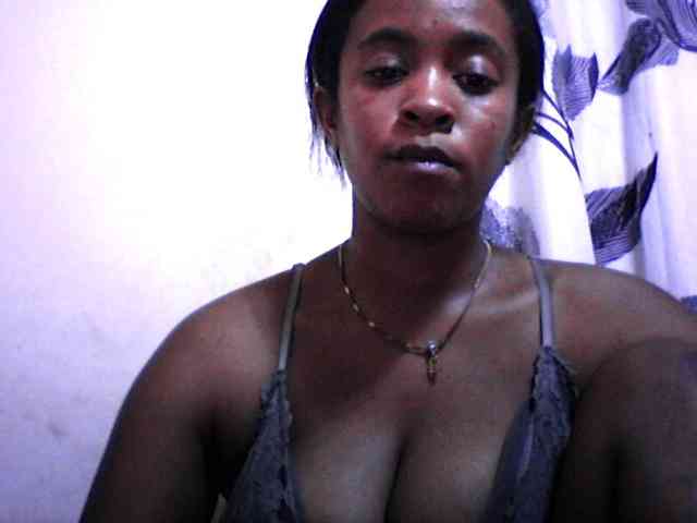 silviaLaBombe webcam