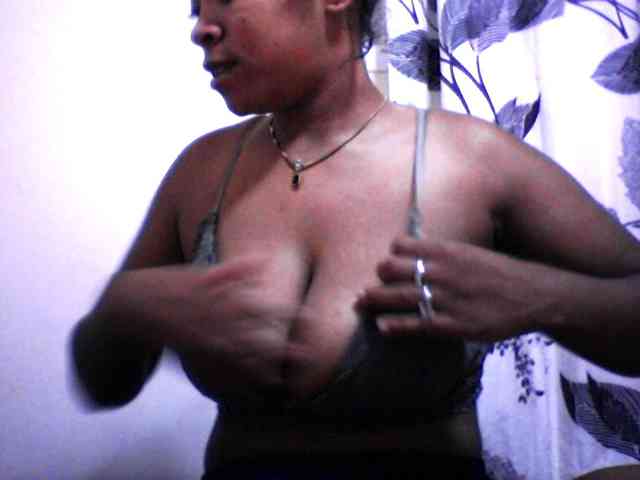 silviaLaBombe webcam