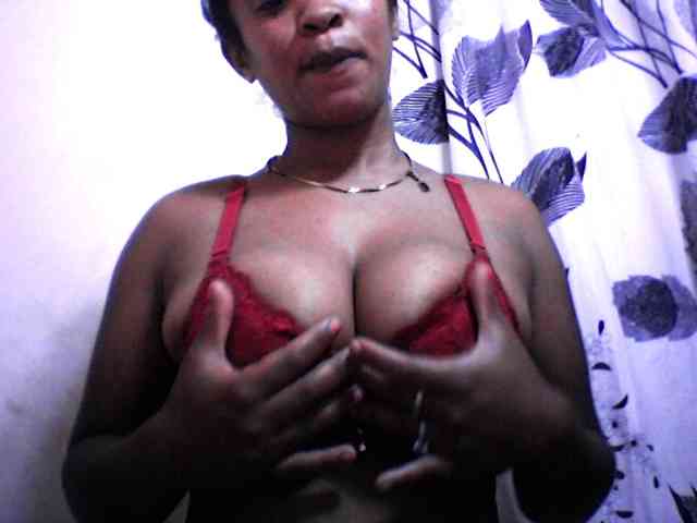 silviaLaBombe webcam