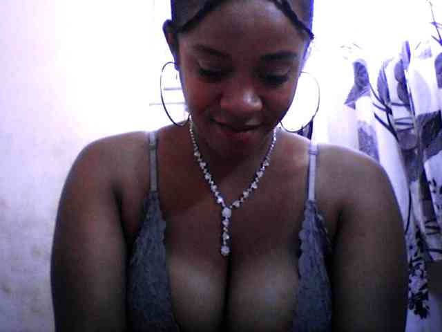 silviaLaBombe Live Webcam on BongaCams